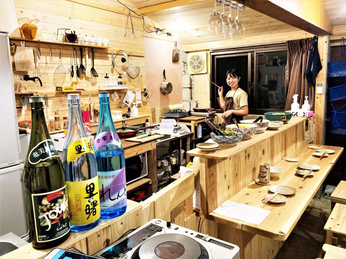 奄美ゲストハウス Hub A Nice Inn Setouchi  Ngoại thất bức ảnh