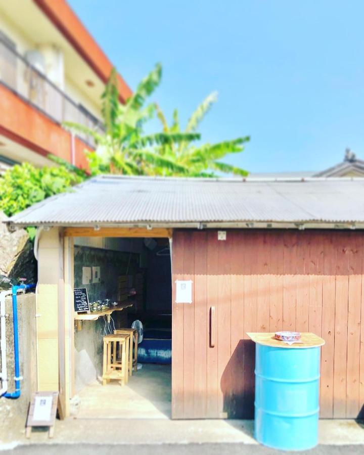 奄美ゲストハウス Hub A Nice Inn Setouchi  Ngoại thất bức ảnh