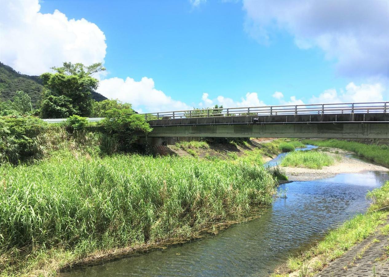 奄美ゲストハウス Hub A Nice Inn Setouchi  Ngoại thất bức ảnh